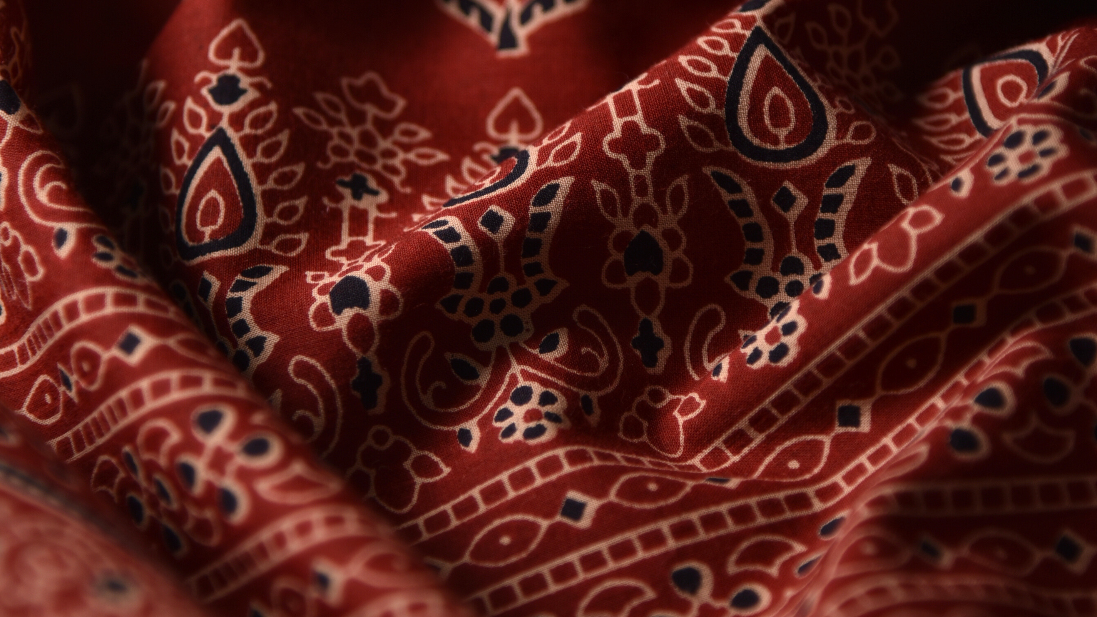 6 Cool and Breezy Fabrics for Your Summer Wardrobe